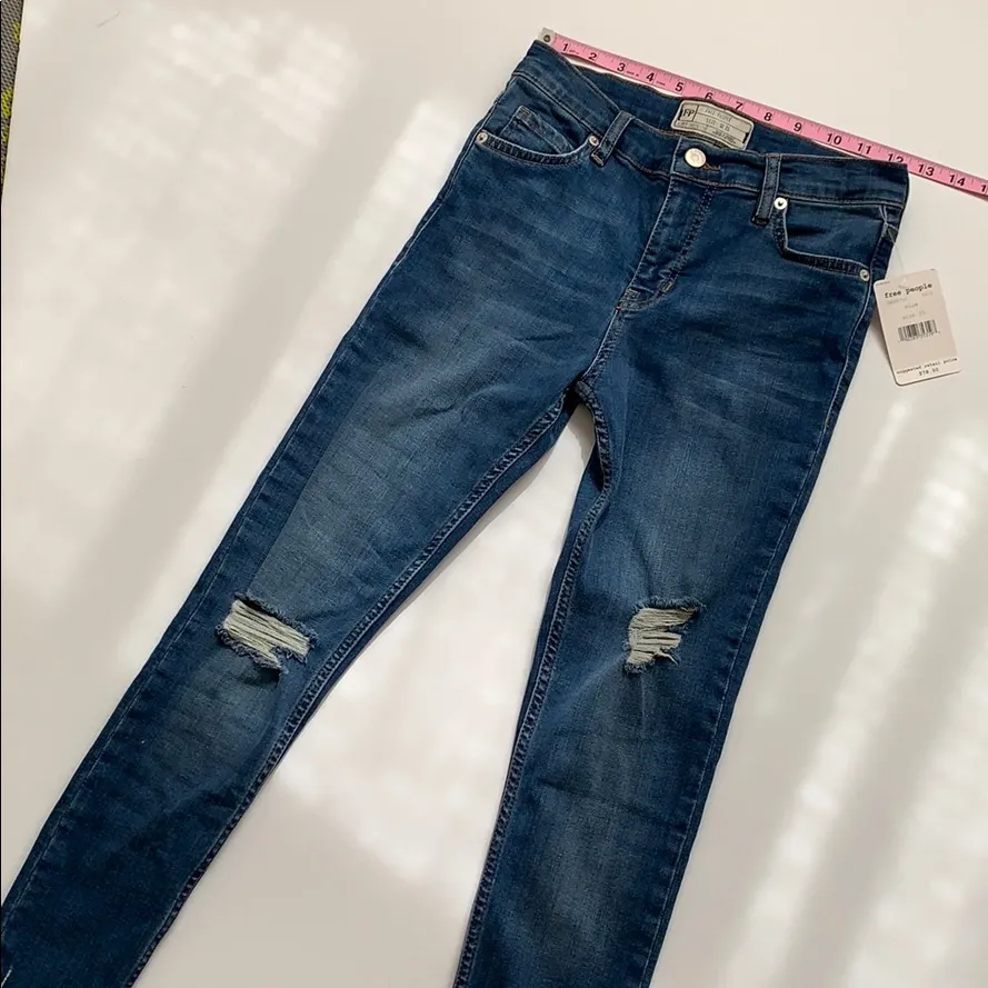 Free people shark bite jeans - Image 3