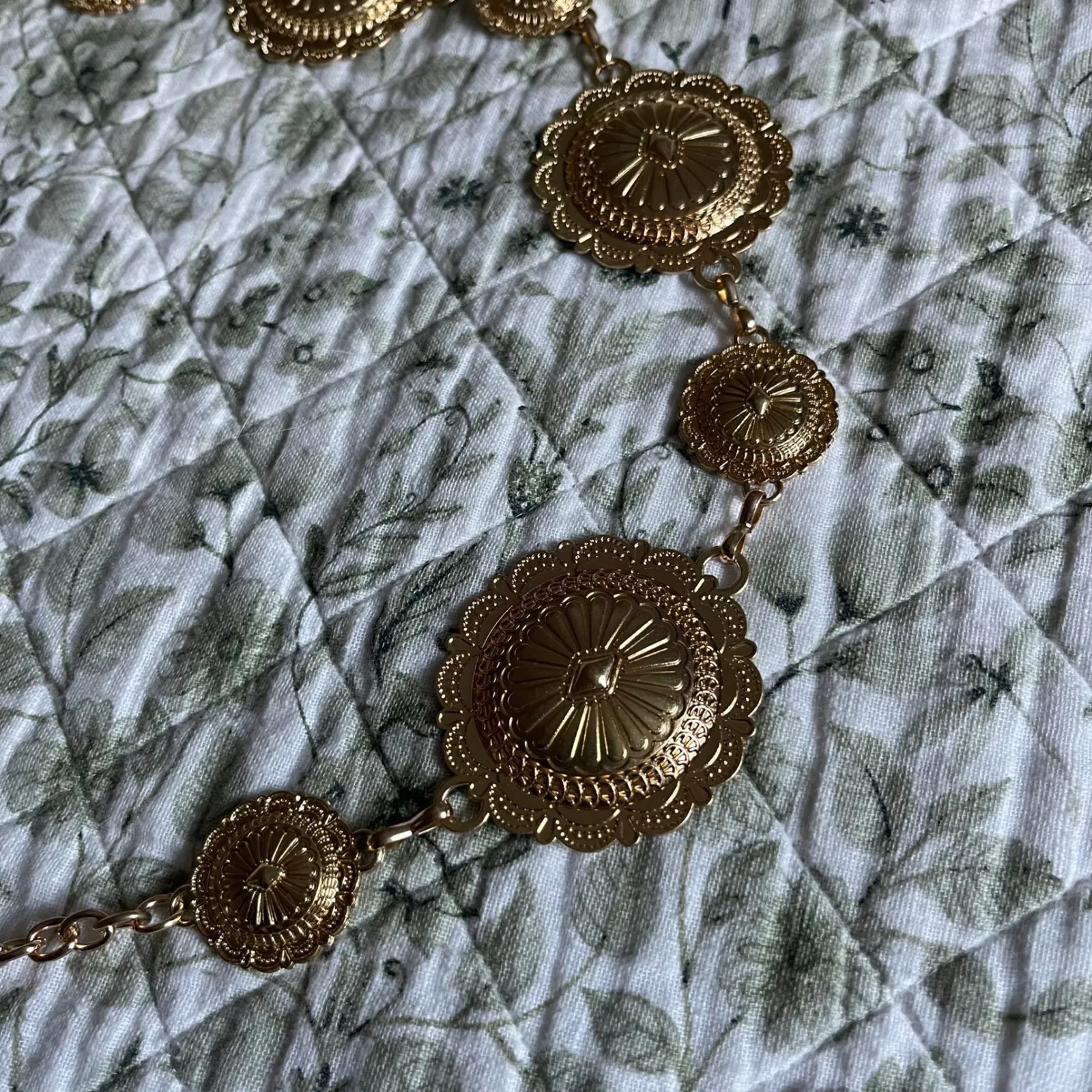 Women's Gold Tone Metal Western Concho Chain Belt - Image 2