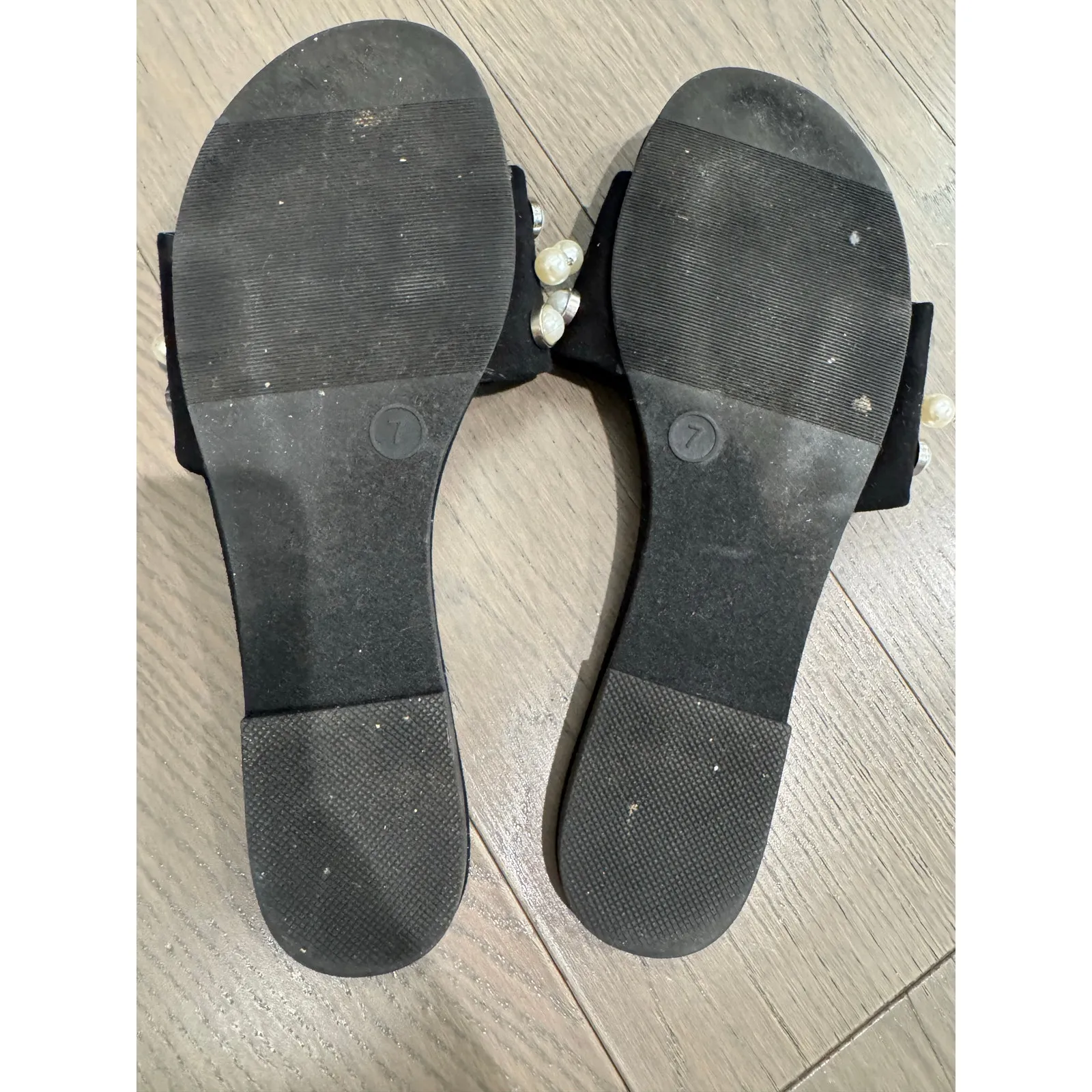 A New Day Size 7 Black Faux Pearl Embellished Flat Slip On Slide Sandals - Image 3