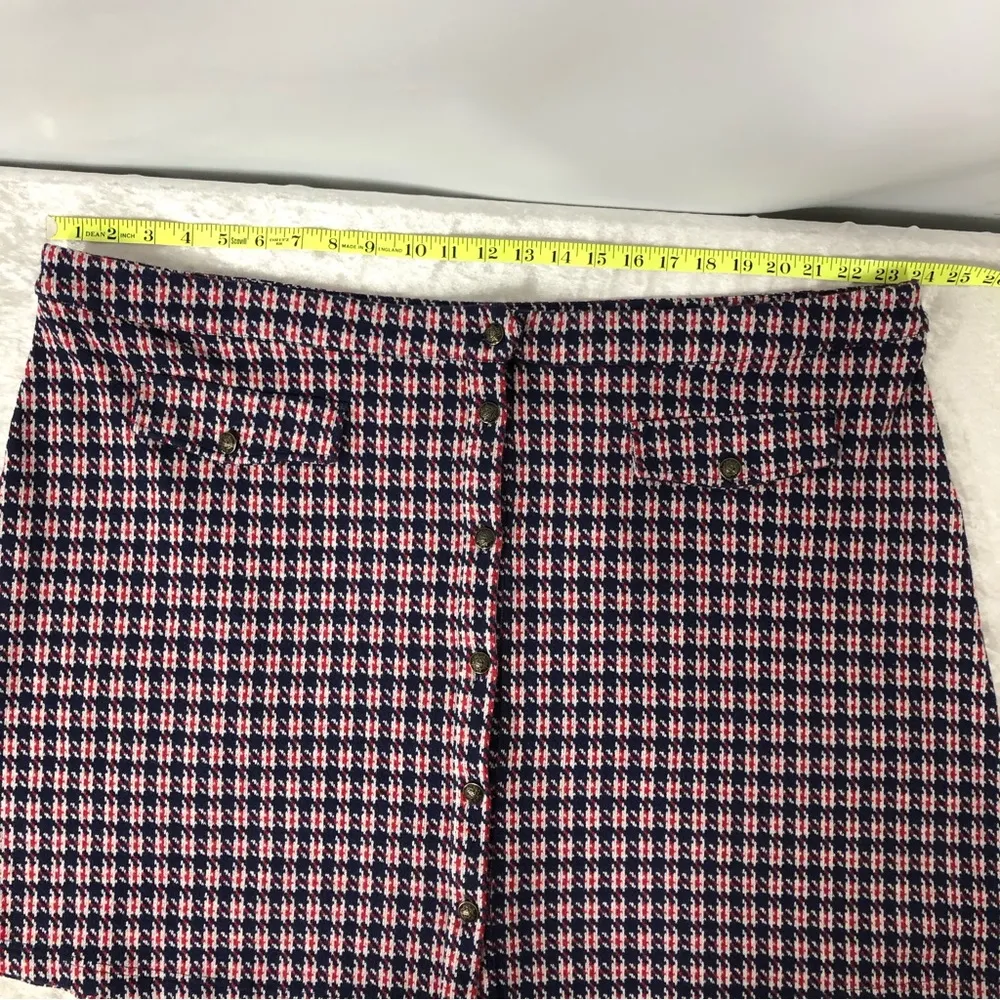 Modcloth Plaid Mini Skirt 3x full front button up - Image 3