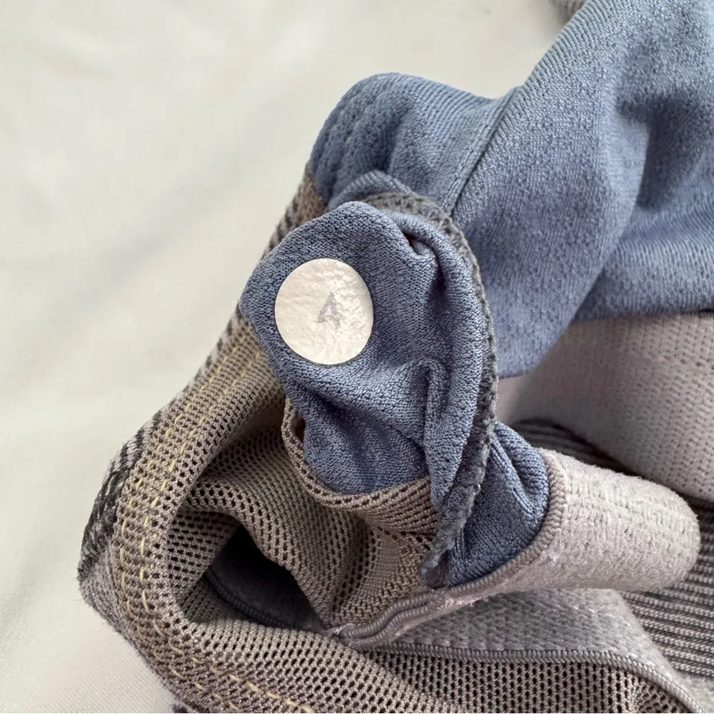 Lululemon Motivate Tank Top Blue Grey Racerback Size 4 Gym Fitted Halter Neck - Image 5