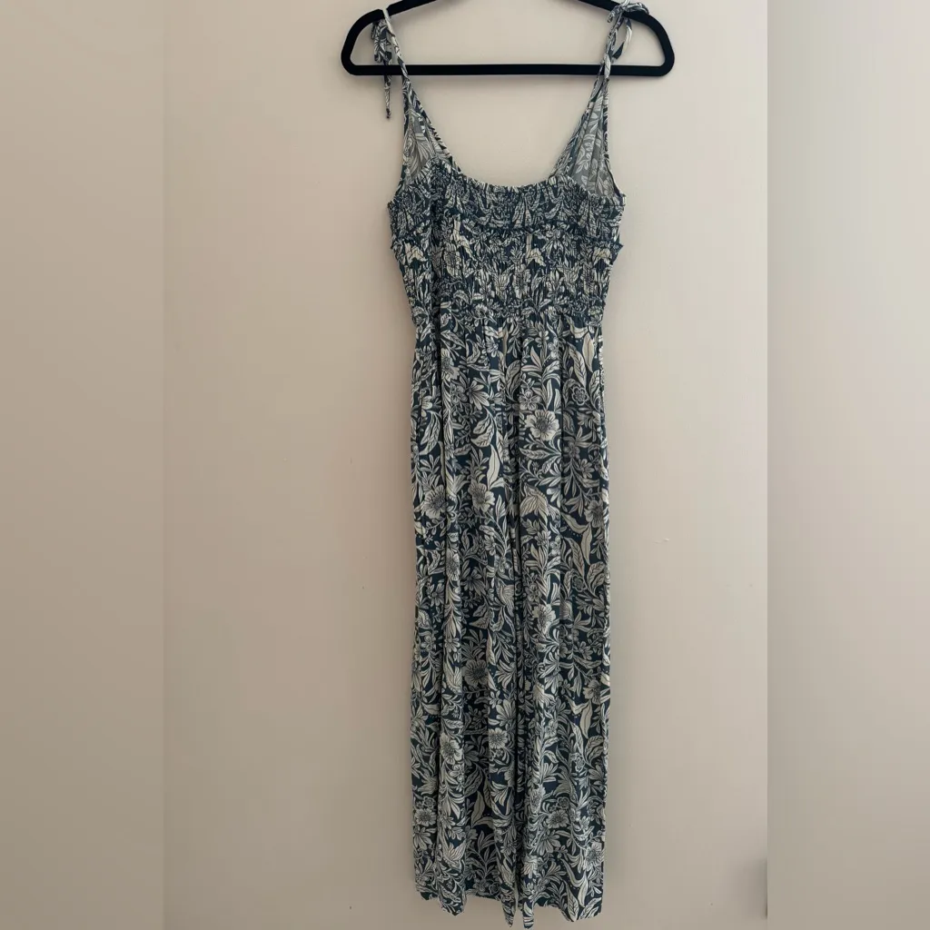 Patrons Of Peace Women’s Jumpsuit Size Small Blue White Floral Smocked - Image 2