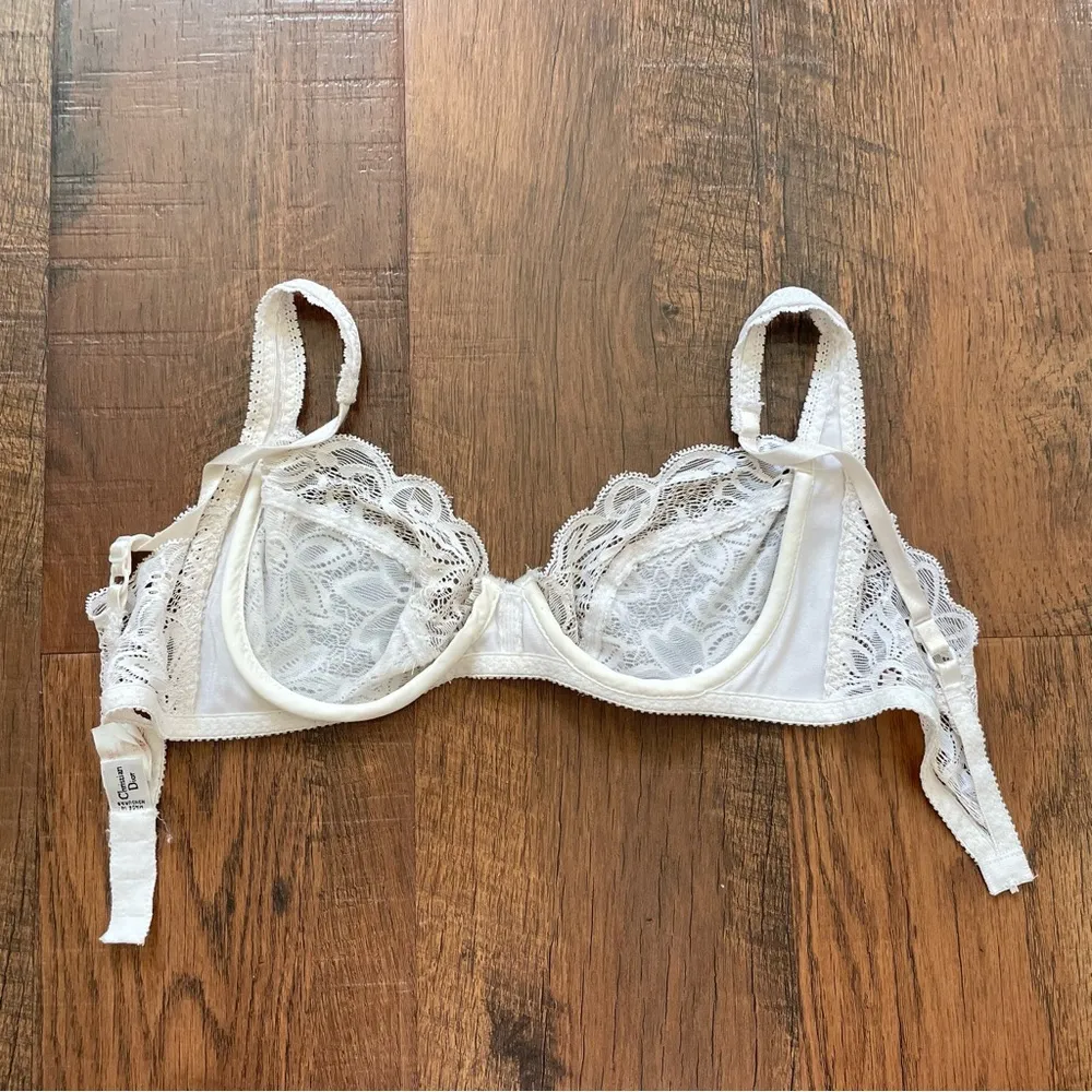 vintage white lace bra, 34B - Image 3
