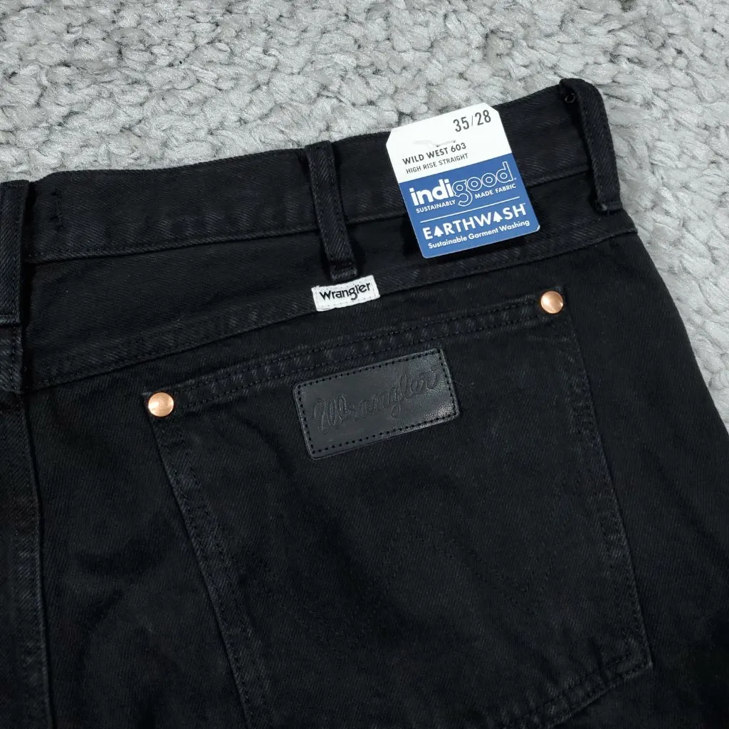 Wrangler Wild West 603 High Rise Straight Jeans Black Size 35x28 Cropped - Image 3