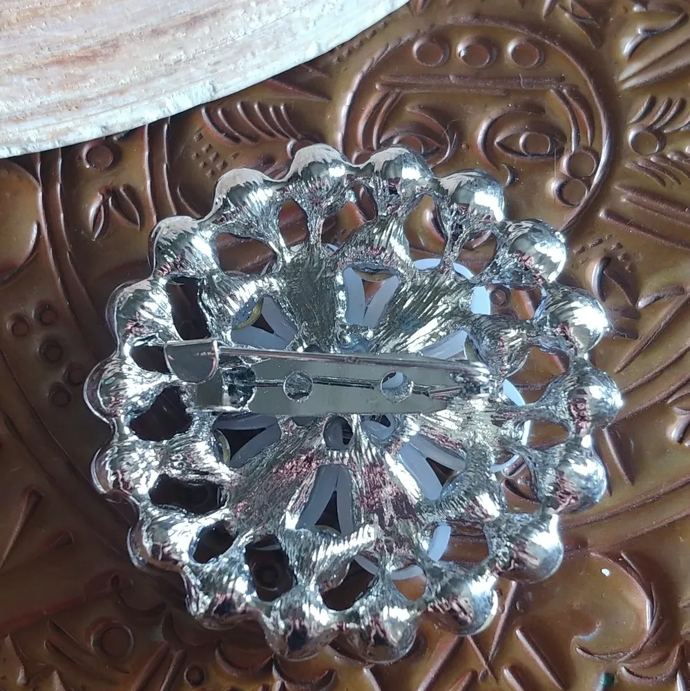Beautiful Rhinestone White Faux Pearl Brooch Pin - Image 4