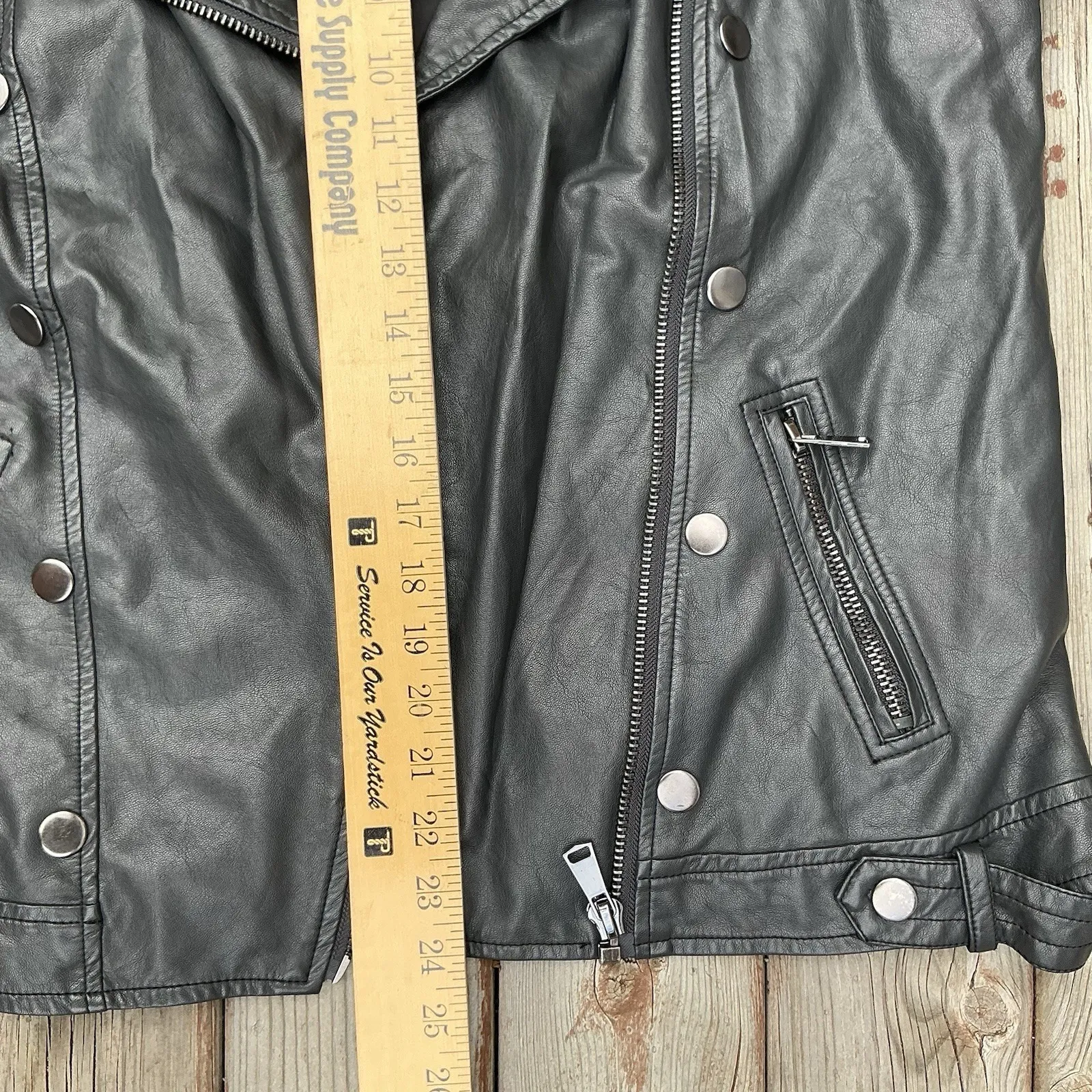 Democracy Moto Faux Leather Jacket Gray Hoodie Knit Sleeves‎ Women's Size M - Image 3