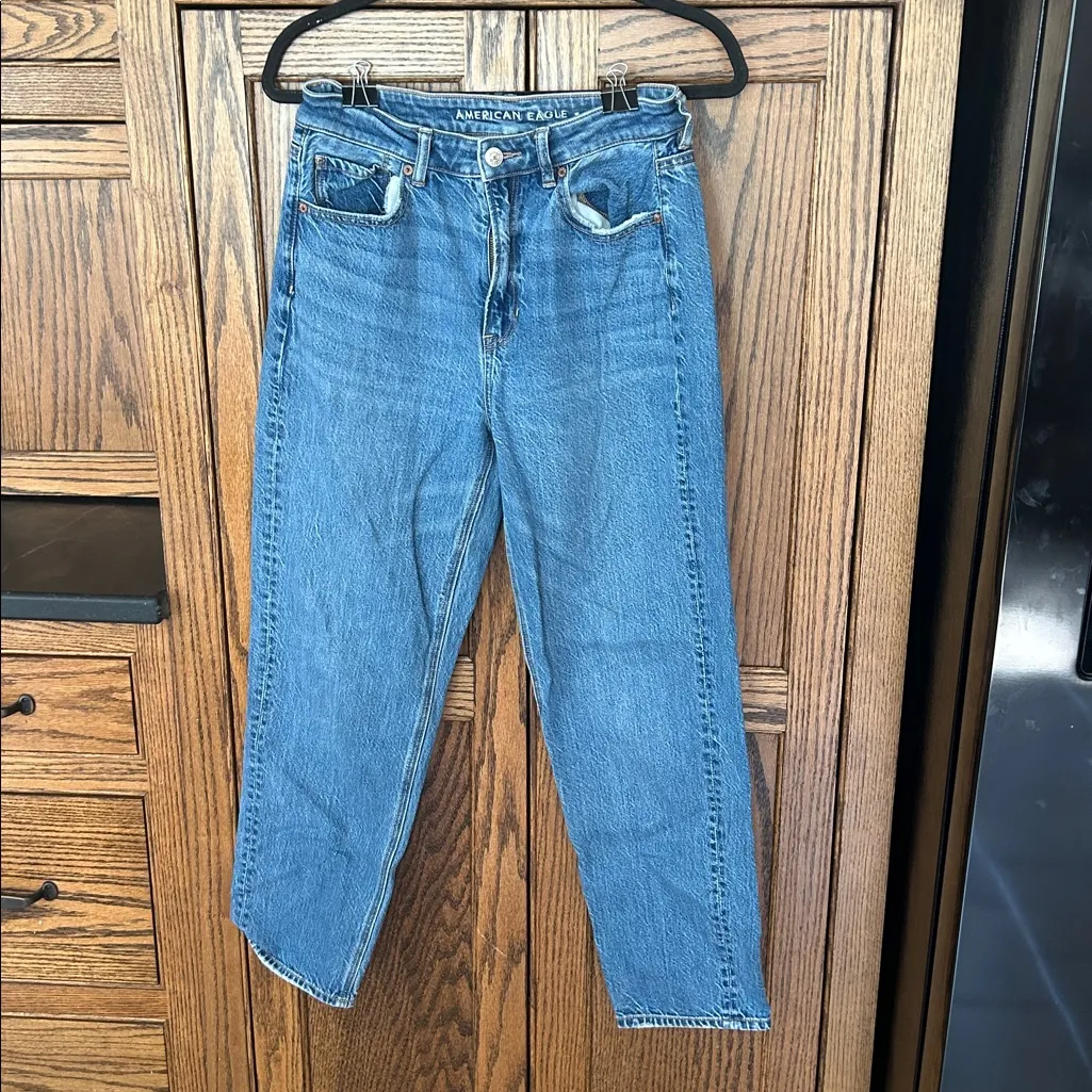 AMERICAN EAGLE Stretch Mom Straight‎ Jean Medium Wash Denim comfort waistband 6 - Image 3