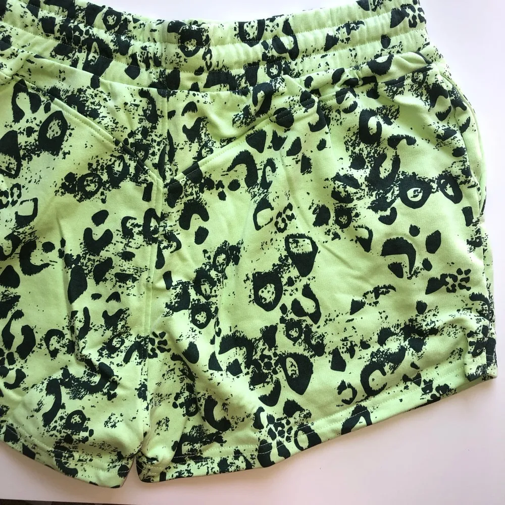 M Animal Graphic Shorts - Image 4