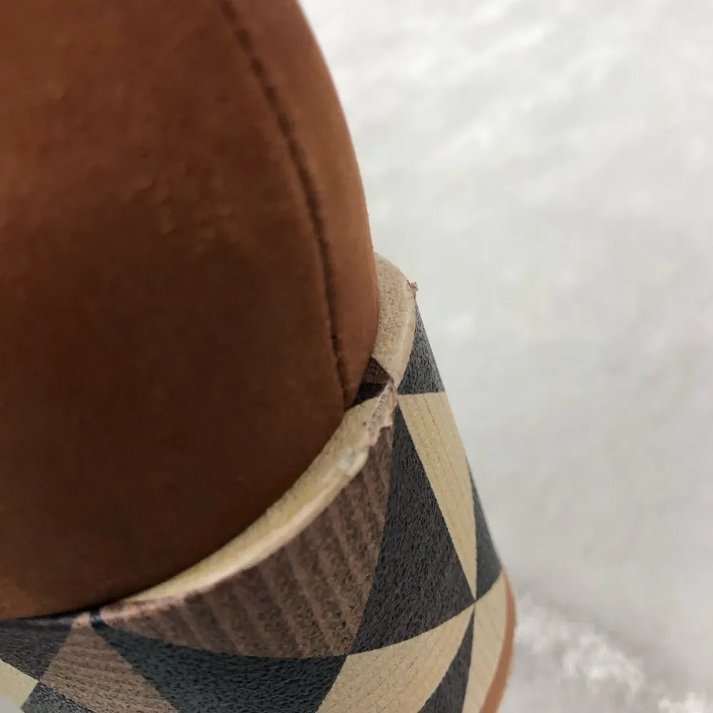 Toms suede rust orange booties size 5.5 - Image 14