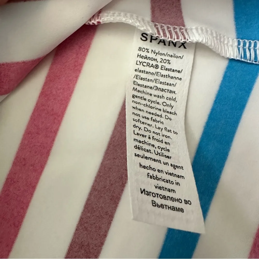 SPANX Swim Shirt Ocean Stripe Hibiscus Long Sleeve Top Women’s Size M - Image 14