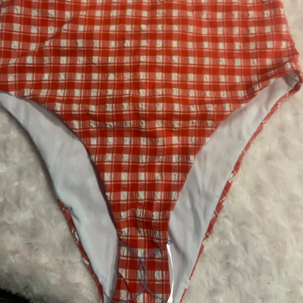 Design Seersucker Red Swimsuit Size 6 New - Image 4