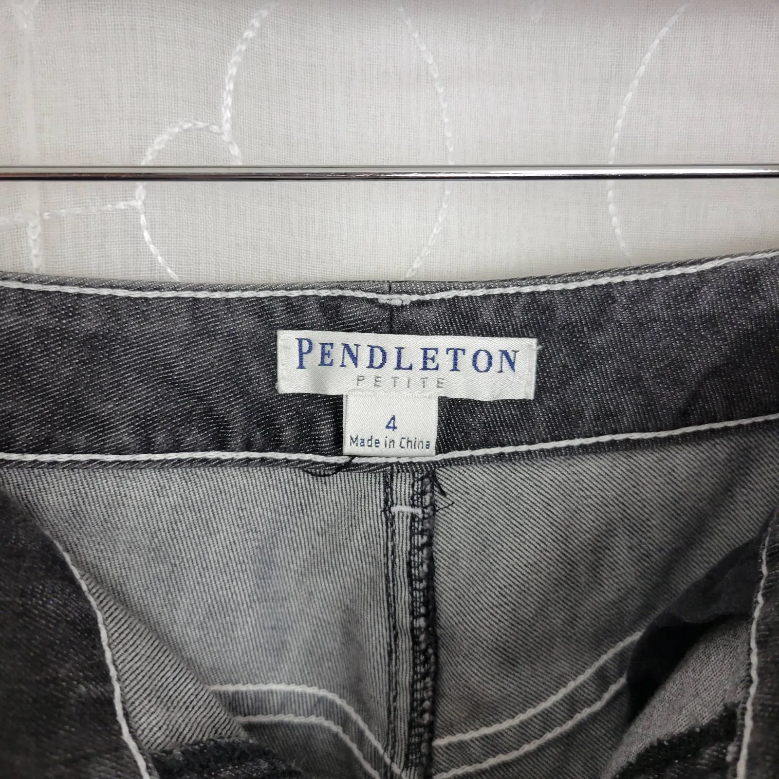 Pendleton Womens Jeans Size 4P‎ Black Denim Bootcut Mid Rise Pleated Front - Image 3