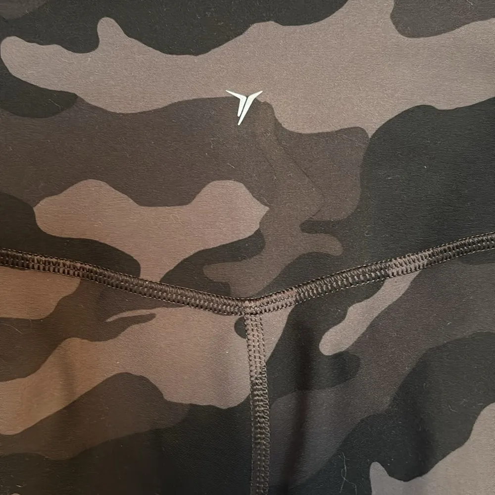 Old Navy, active power soft athletic leggings size M - Image 3