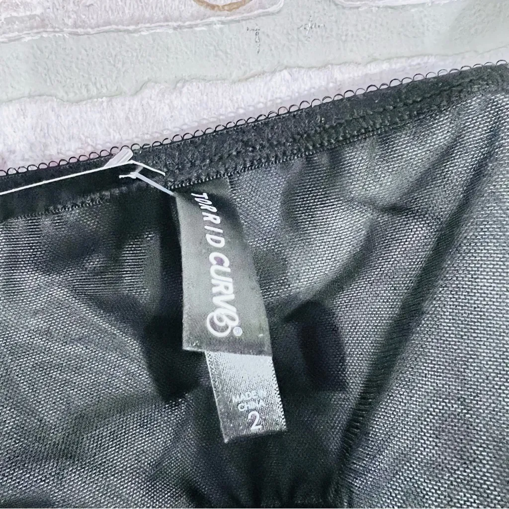 Torrid Curve NWT Lightly Lined Microfiber Bralette in Floral Print Size 2 Black - Image 9