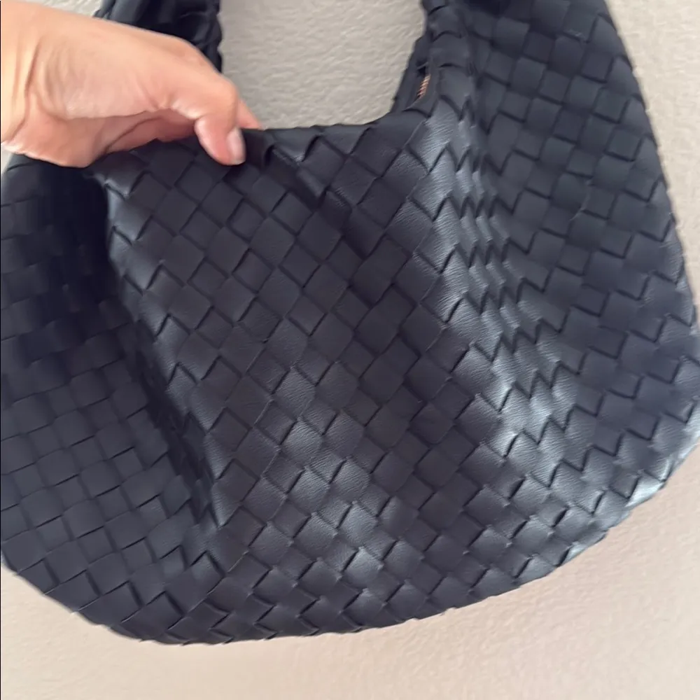 Urban Expressions Black Textured Hobo Bag - Image 3