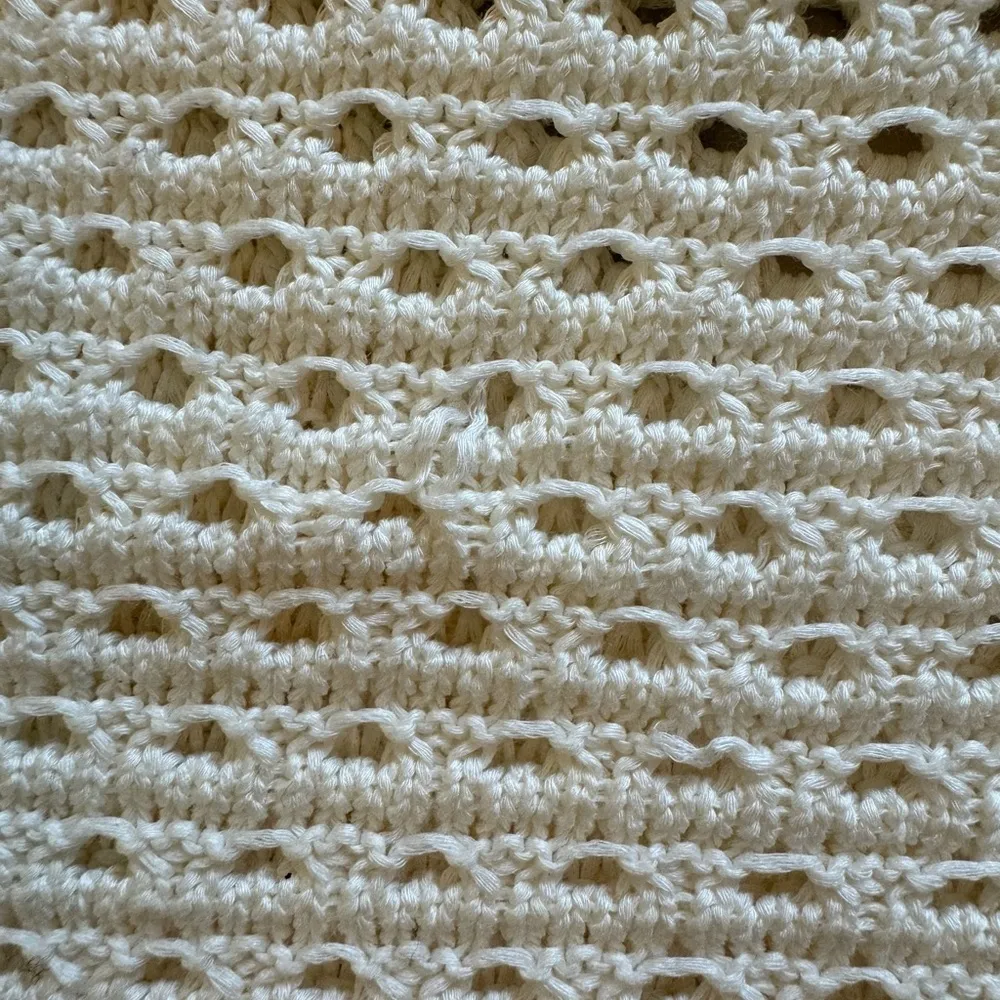 NWOT Vince Crochet XS Gorgeous Ivory Top - 3 small snags in front - see photos - Image 6