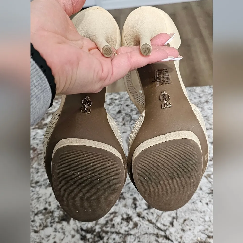 Jennifer Lopez tan heels - Image 7