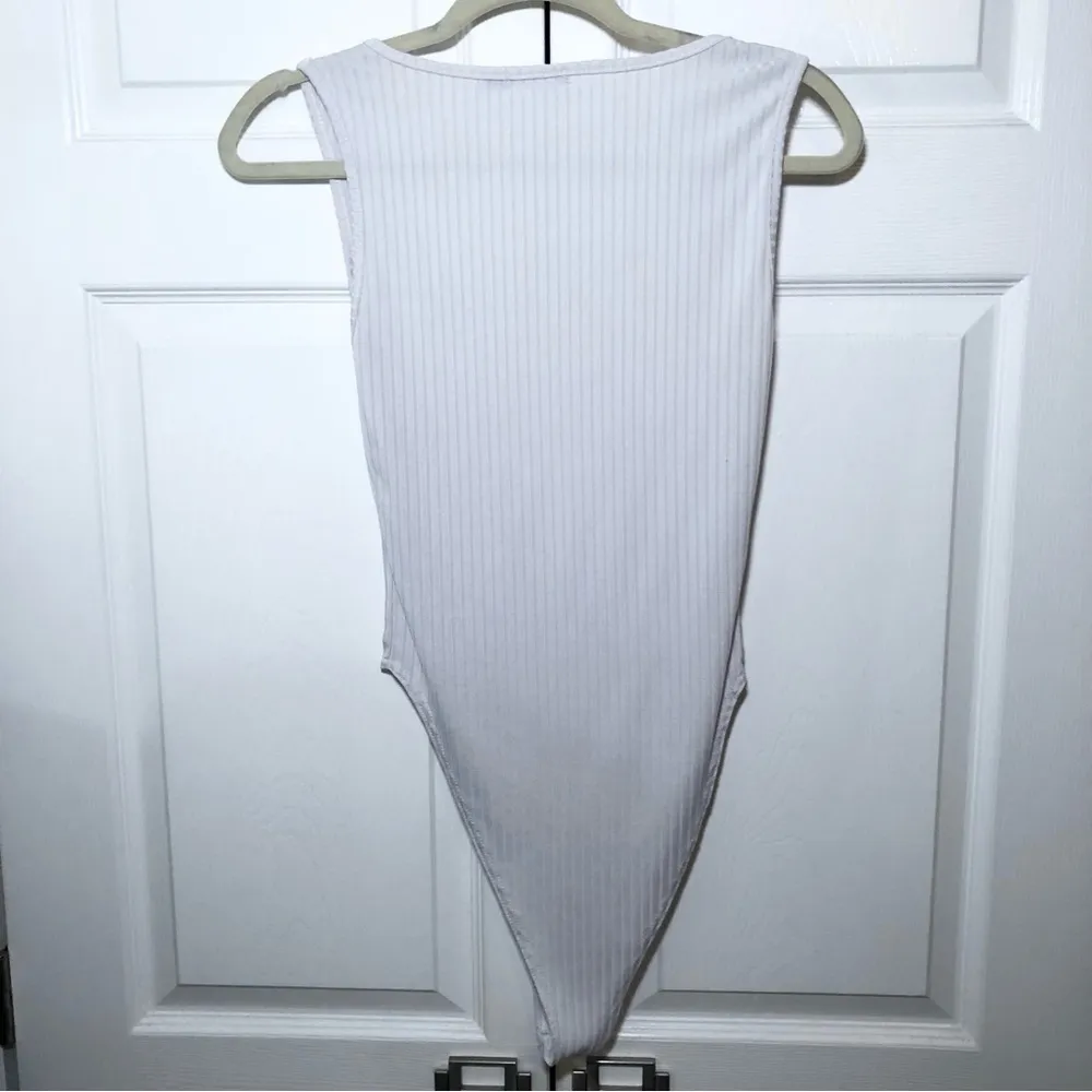 White Boohoo Tall Square Neck Rib Bodysuit Size M/US6 - Image 4