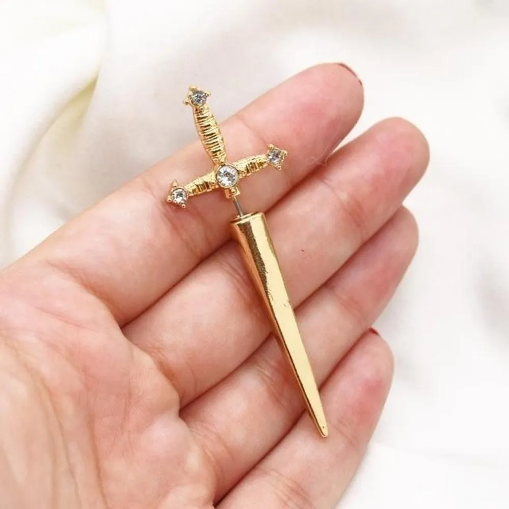 Gold Sword Ear Jacket - Image 4