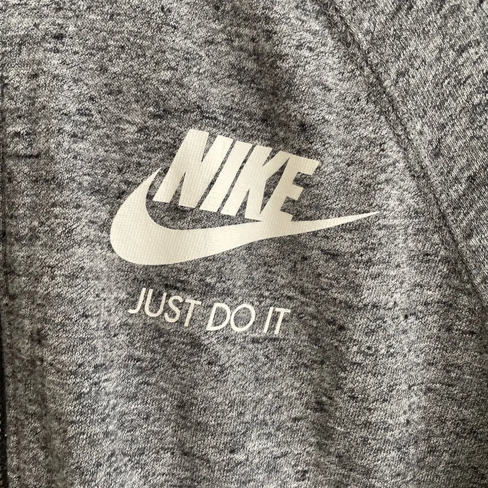 NIKE Women's Gray Cotton Blend Long Sleeve Casual Hooded Full Zip Jacket Size S - Image 5