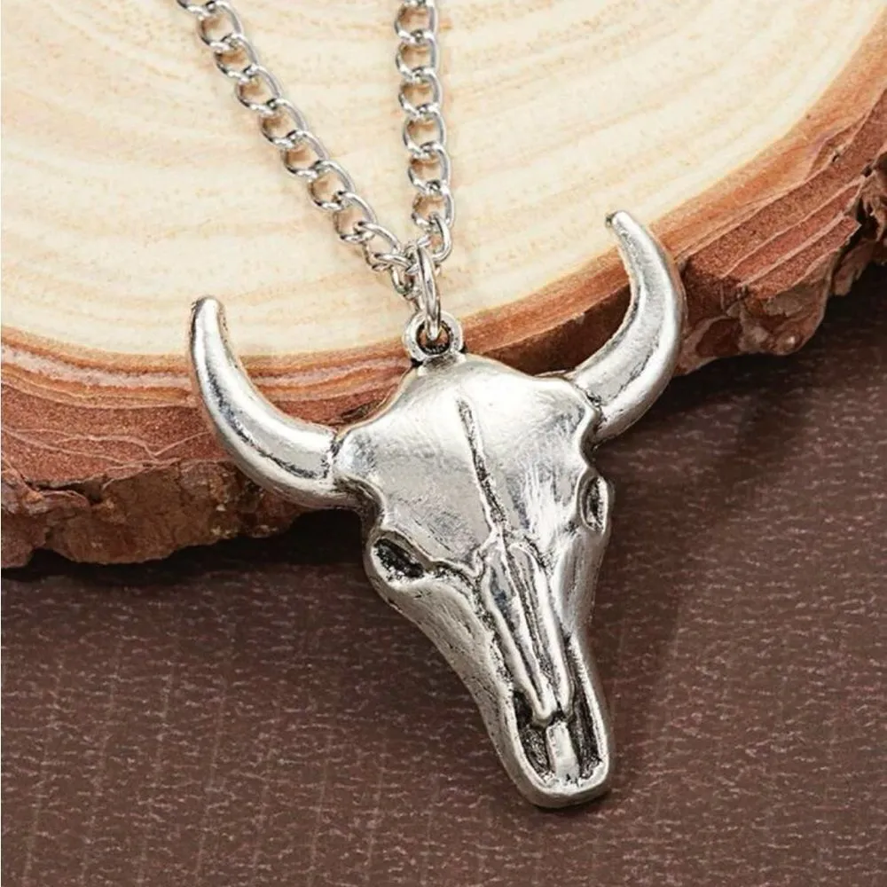 Silver cow skull head with silver chain! New unisex - Image 2