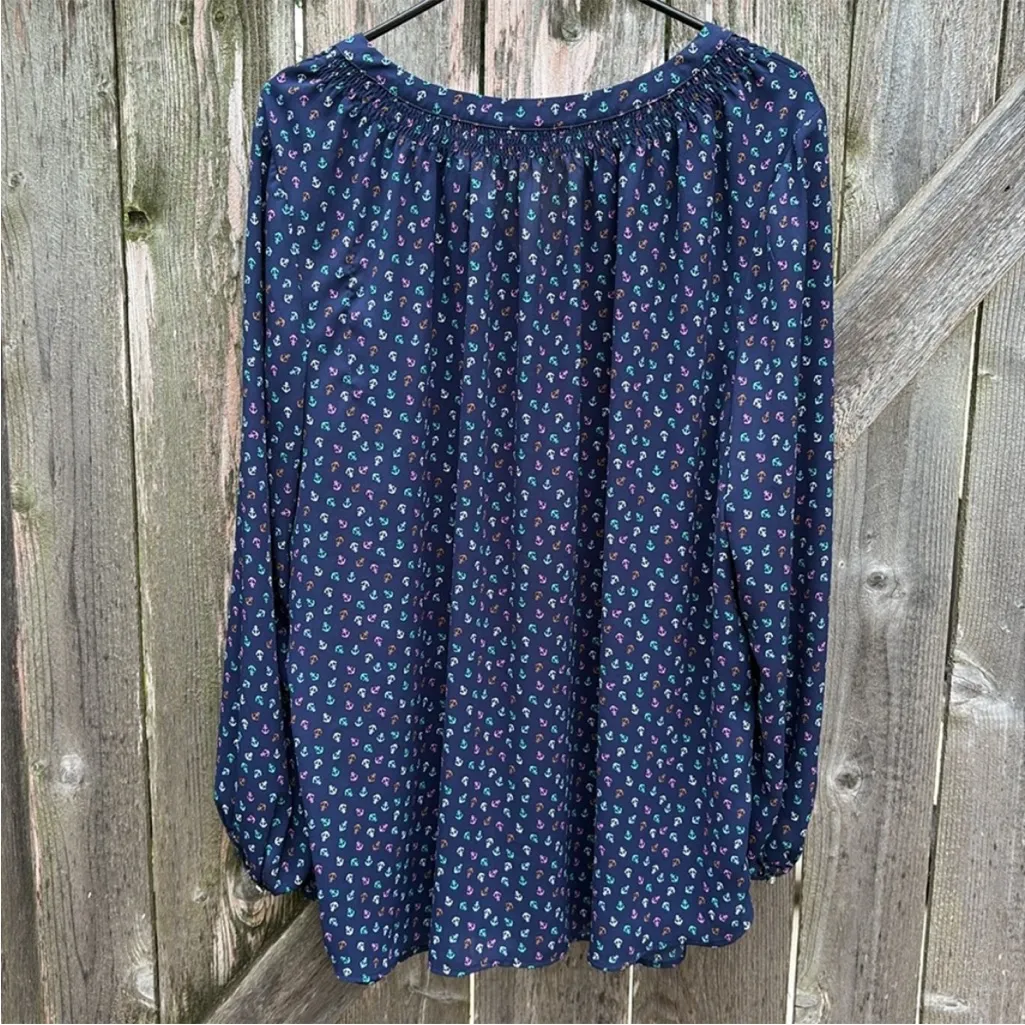 Like New Talbots Plus Anchor Pattern
Button Front Top Navy Size 2X - Image 9