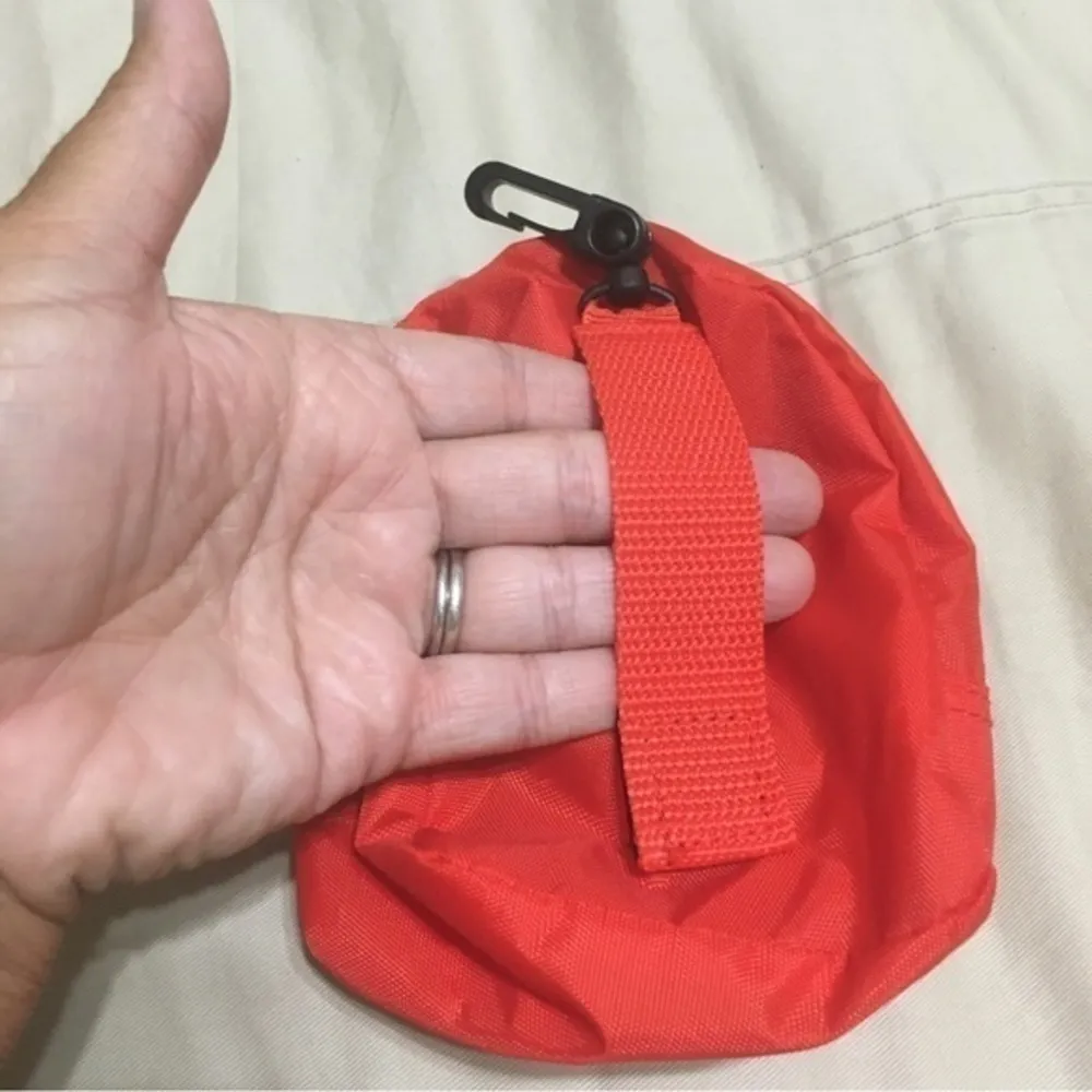 CPR resuscitation mask bag NWOT Red - Image 2