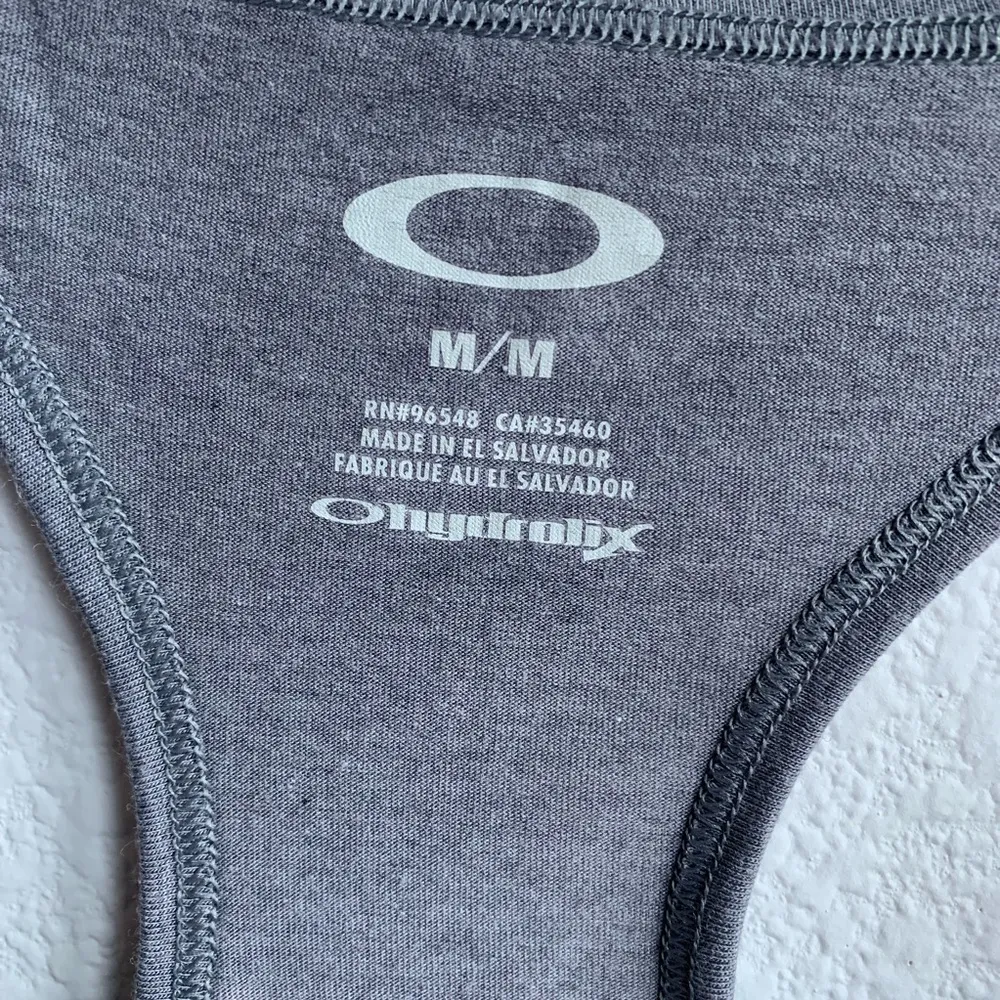 Oakley Hydrolix Gray Racerback Tank Medium - Image 3