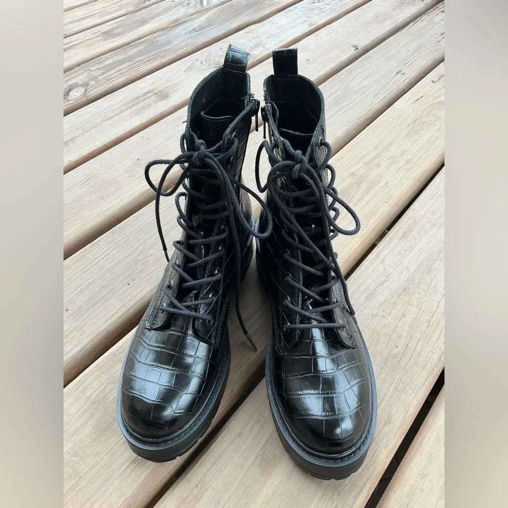 Croc-Embossed Lace-Up combat Boots🔥🔥 - Image 5