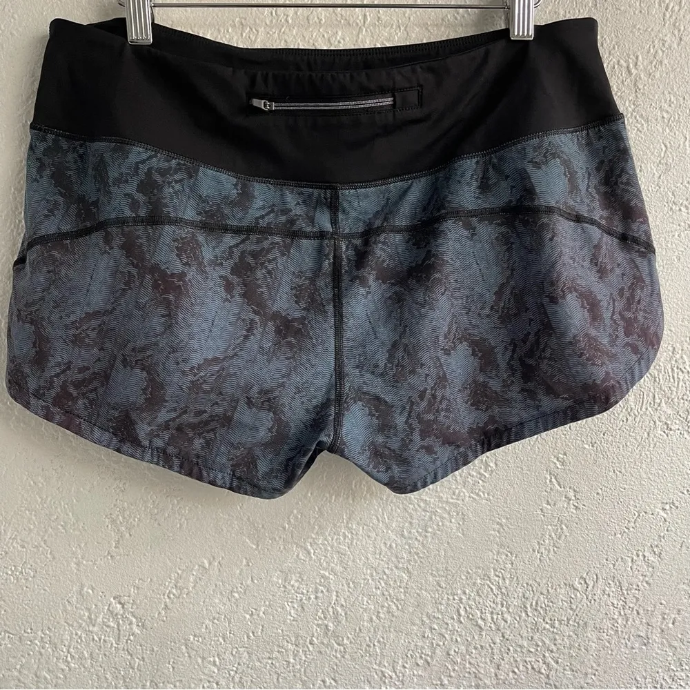 Vuori  Shorts - Image 7