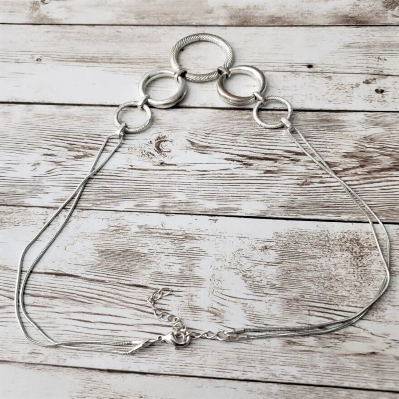 Vintage Necklace Silver Tone Circles - Image 4