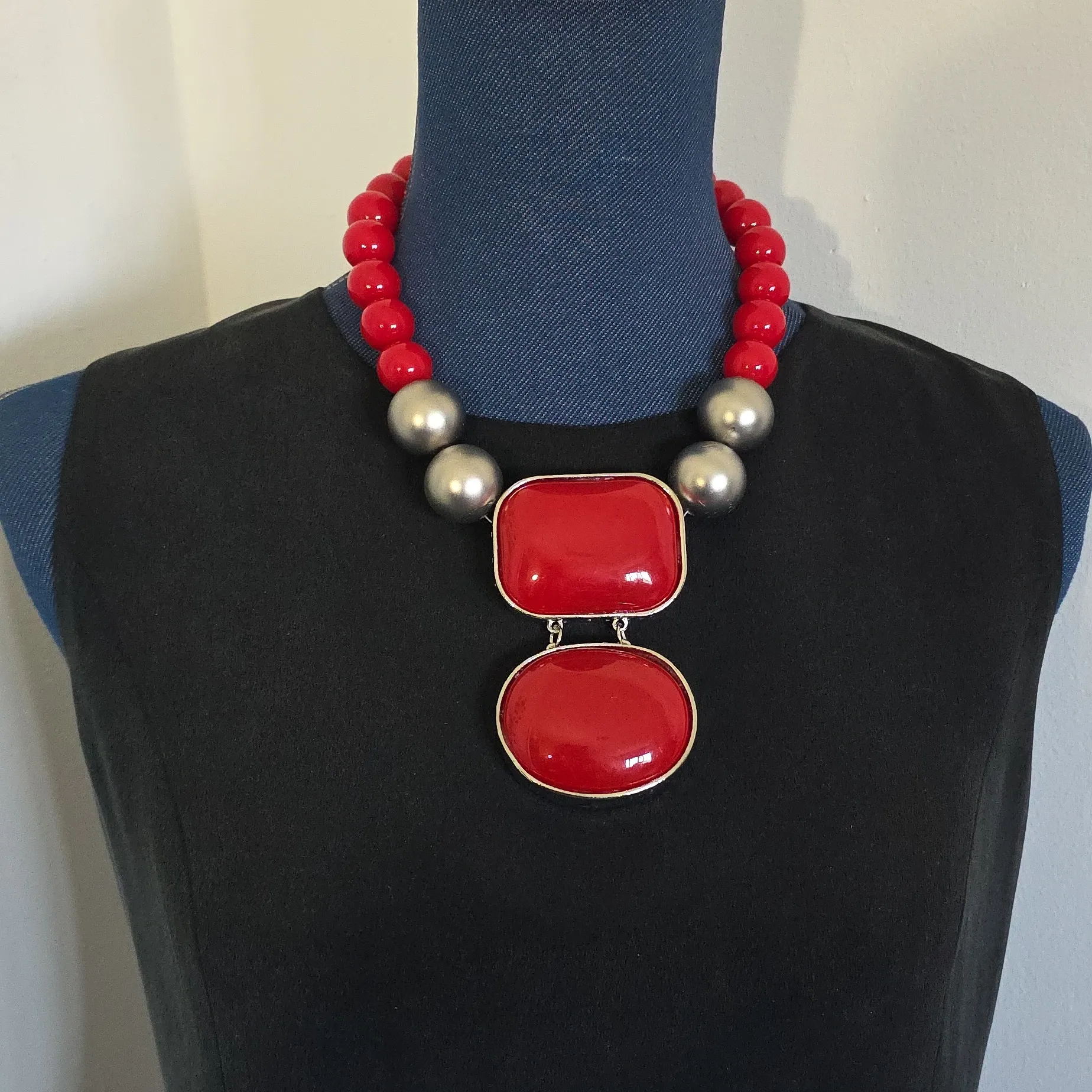 Chunky Red and Silver Bead Necklace With Statement Pendant and Earrings Set - Image 9