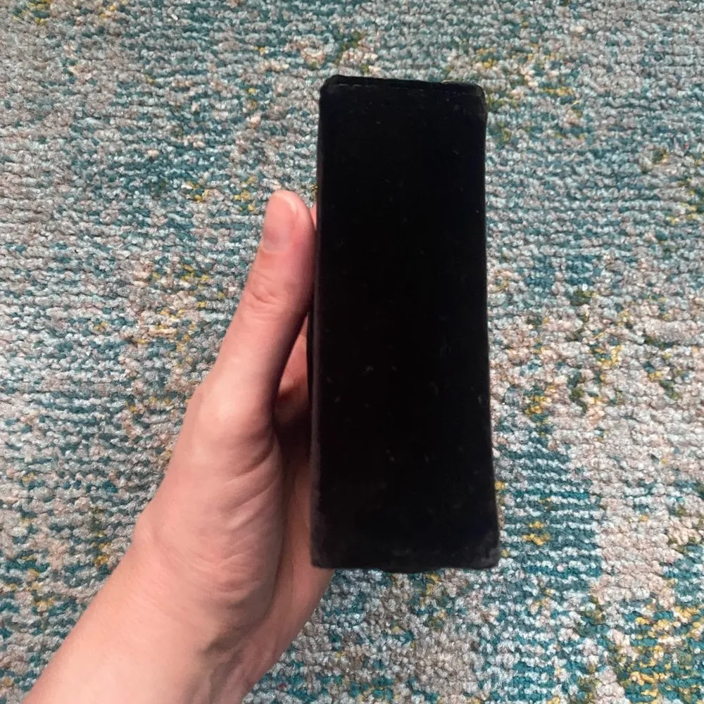 Vintage black velvet small hand bag with gold metal star - Image 11