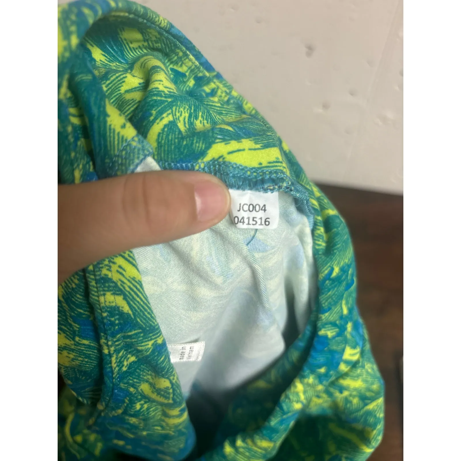 LuLaRoe Green Blue Tropical Novelty Print Leggings Tall & Curvy Vacation Plus - Image 6