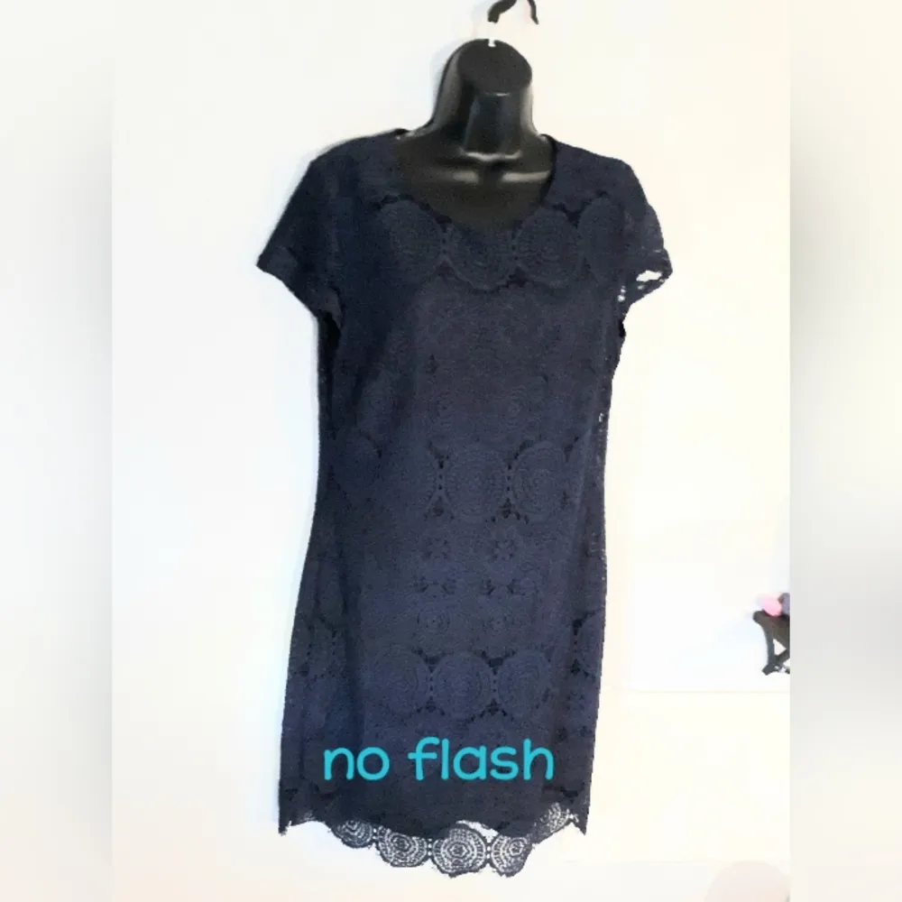 Laundry by Shelli Segal navy lace dress - Image 5