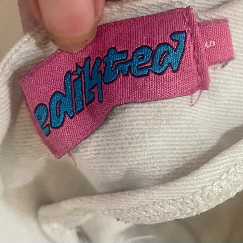 Edikted Roux Belted White Mini Skirt Festival Y2K Pocket Size Small Stretchy - Image 6