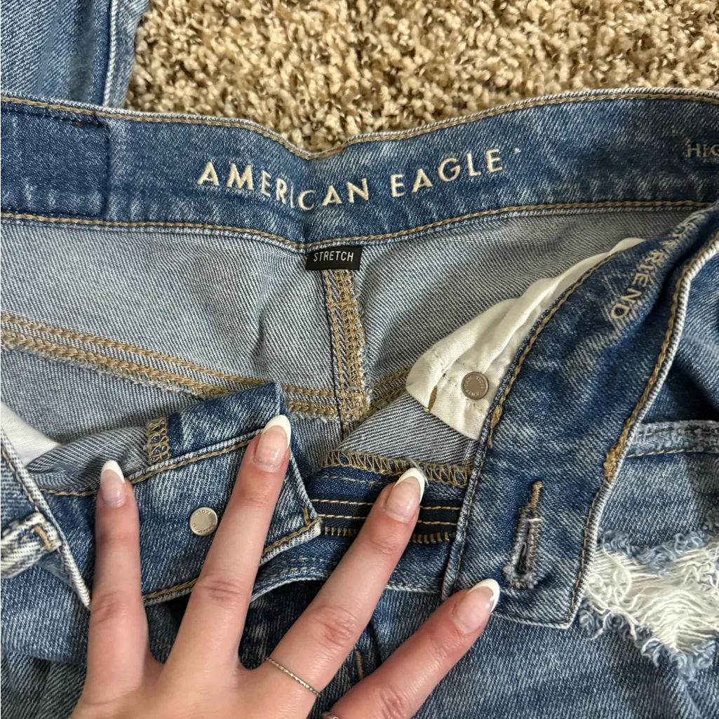 American Eagle High-Rise Boyfriend Jeans - Image 4