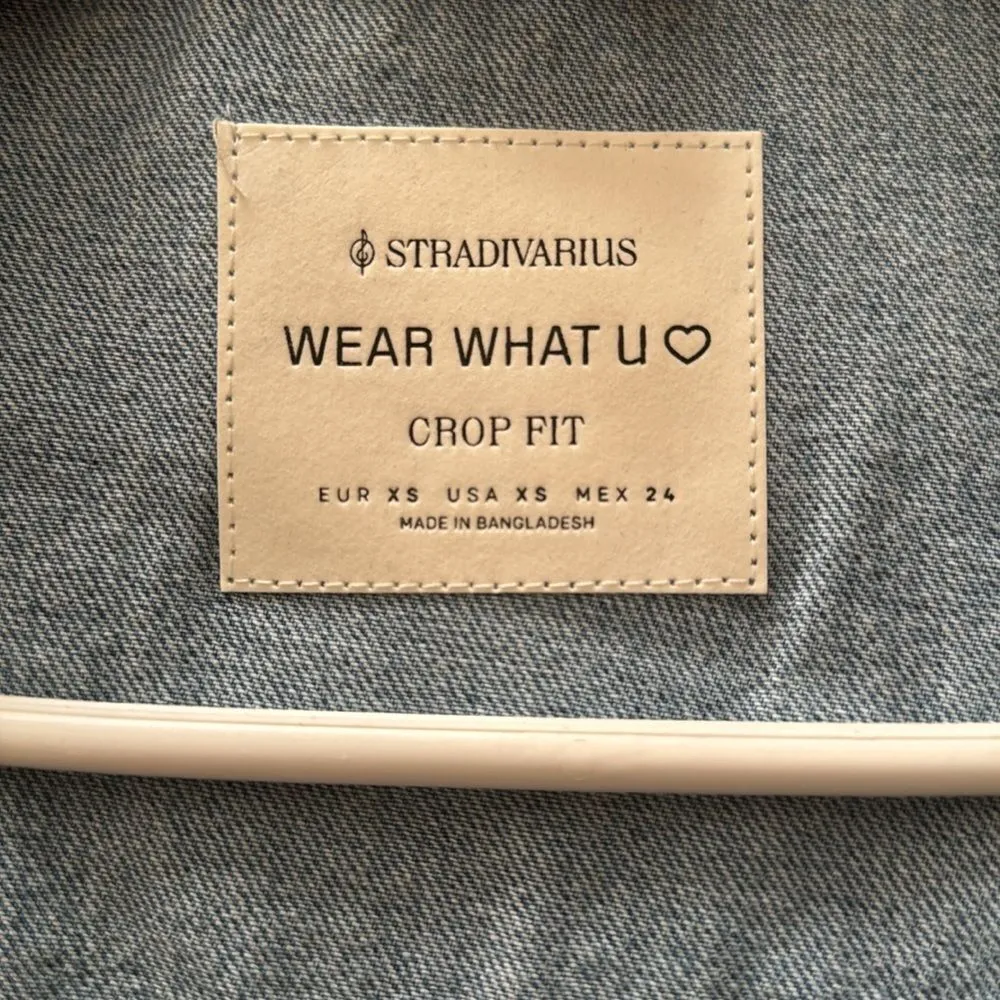 Denim Cropped Jacket - Image 3