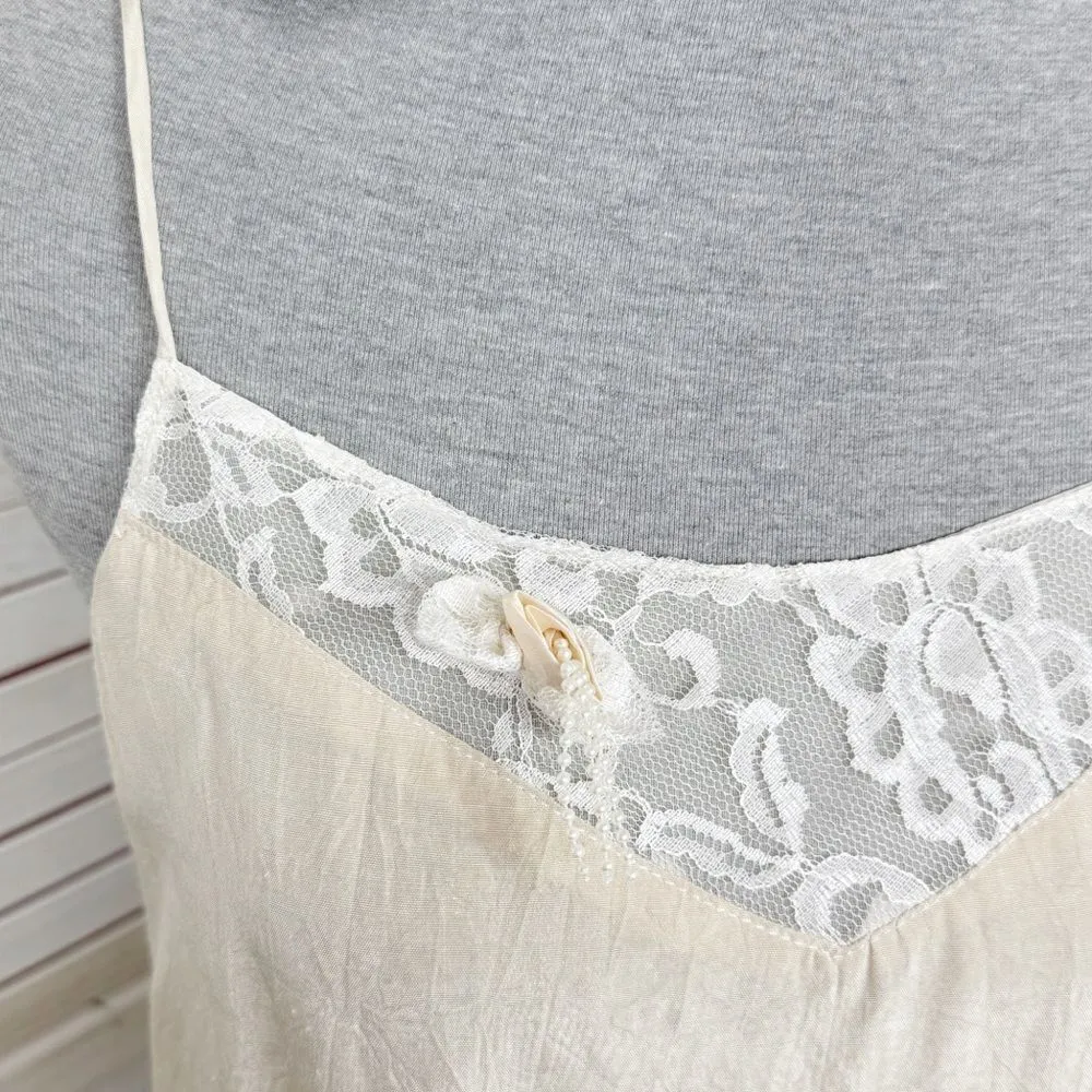 Jon Wesley Y2K‎ Lace Trim Camisole Top Ivory White Small Rosette Pearls - Image 5