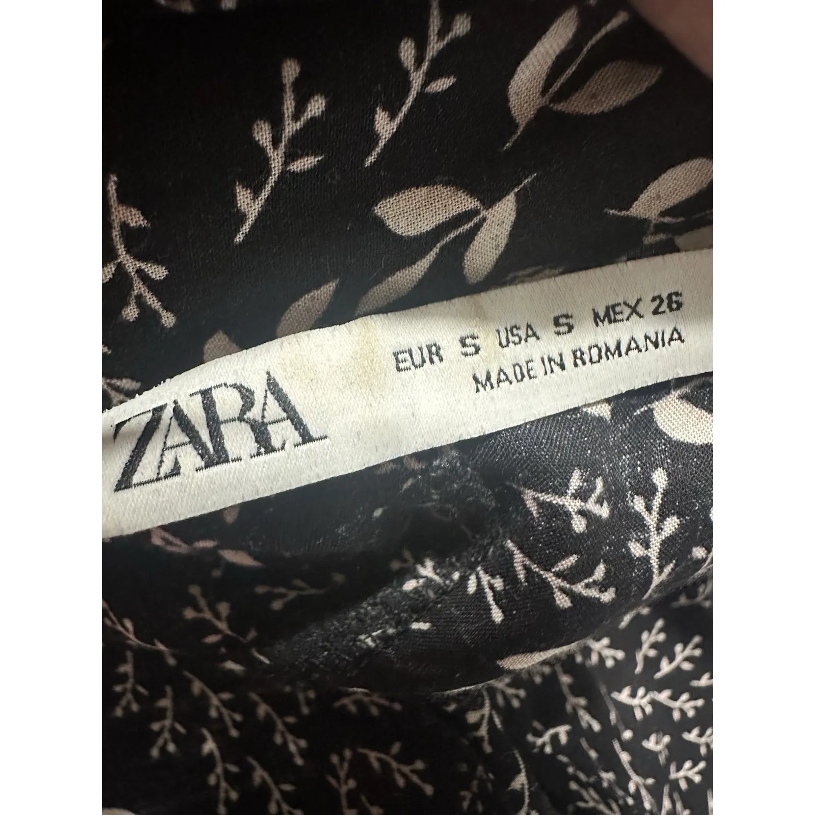 ZARA Black & White Leaf Print Jumpsuit Collared V-Neck Wide-Leg Size Small - Image 9