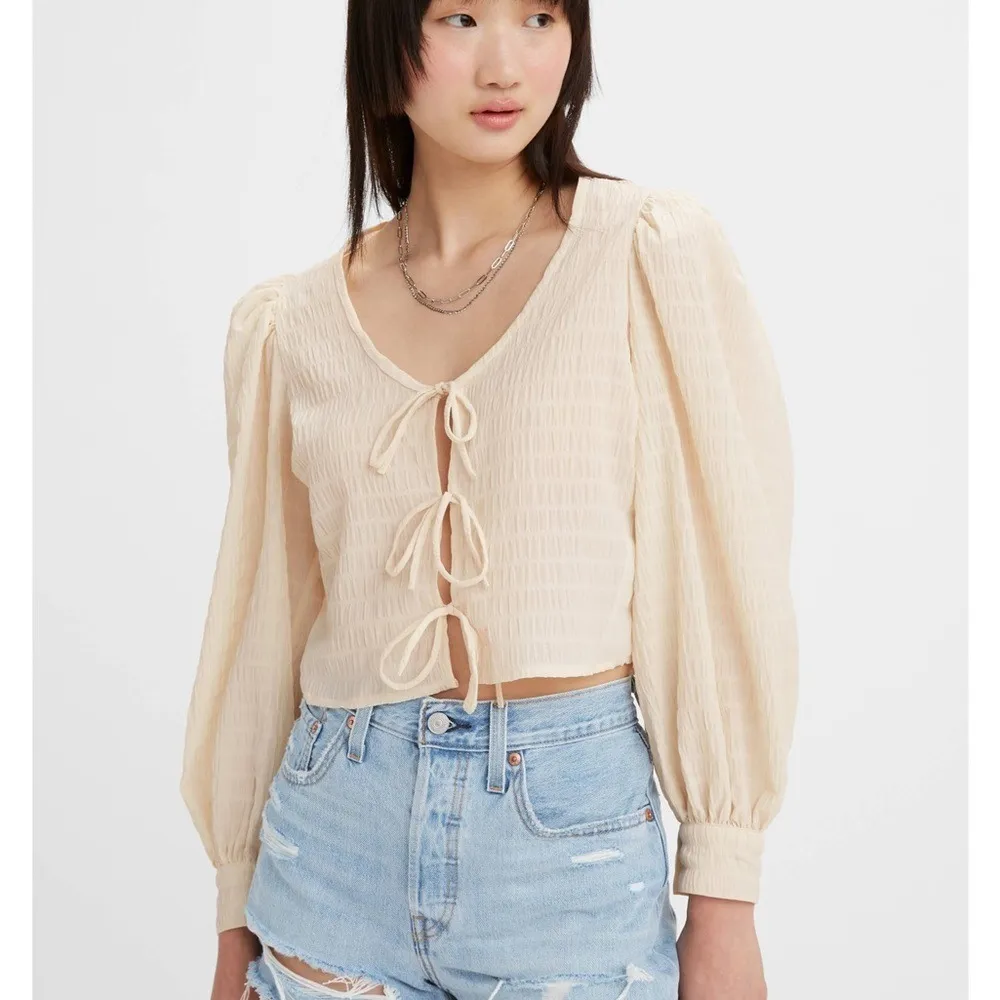 Levi's Puff Sleeve Tie Front Crop Pink Blouse XS Boho Cottage Feminine Ballet - Image 2