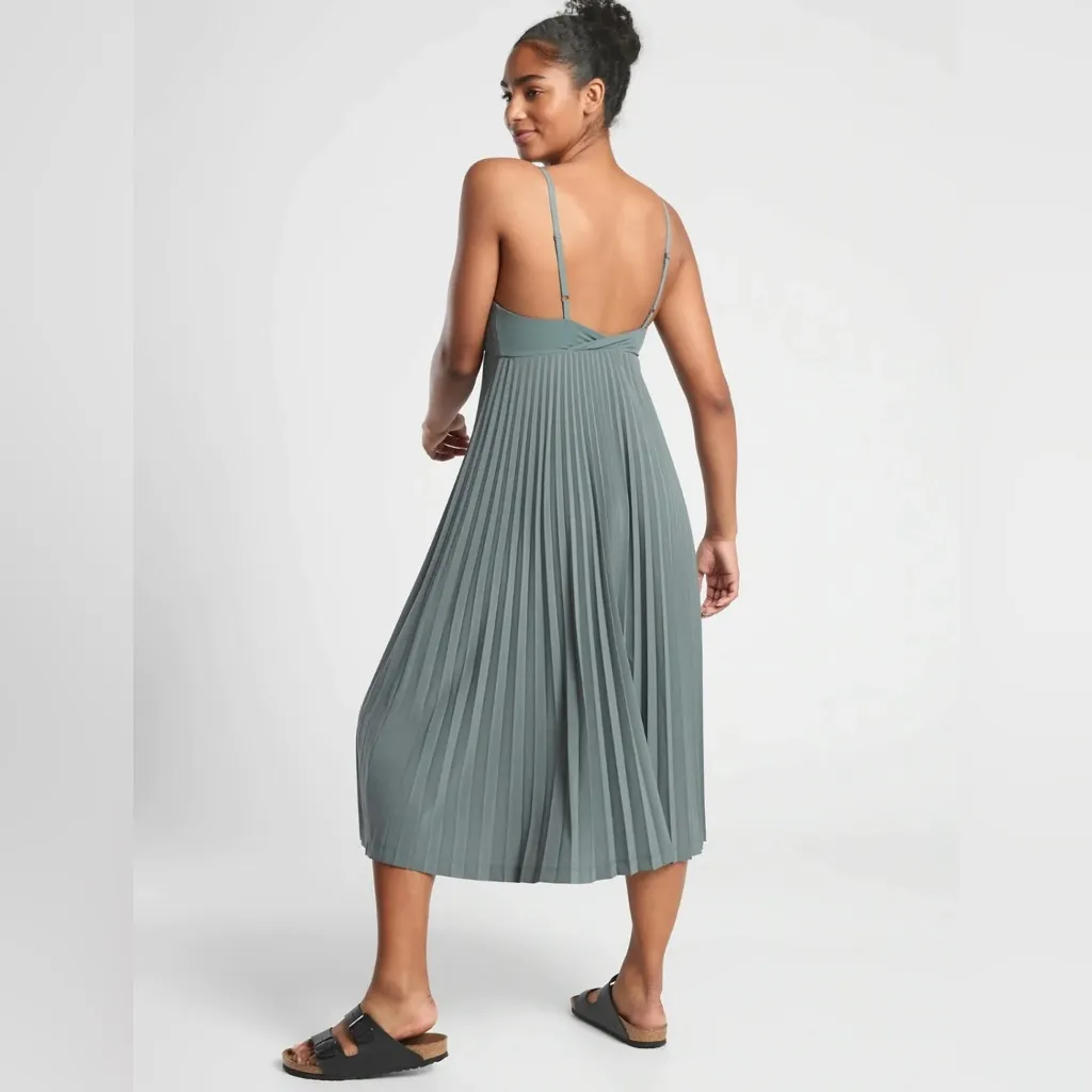 Athleta Pirouette Layering Pleated Dress Small Metropolis Grey NWOT Size 6 - Image 3