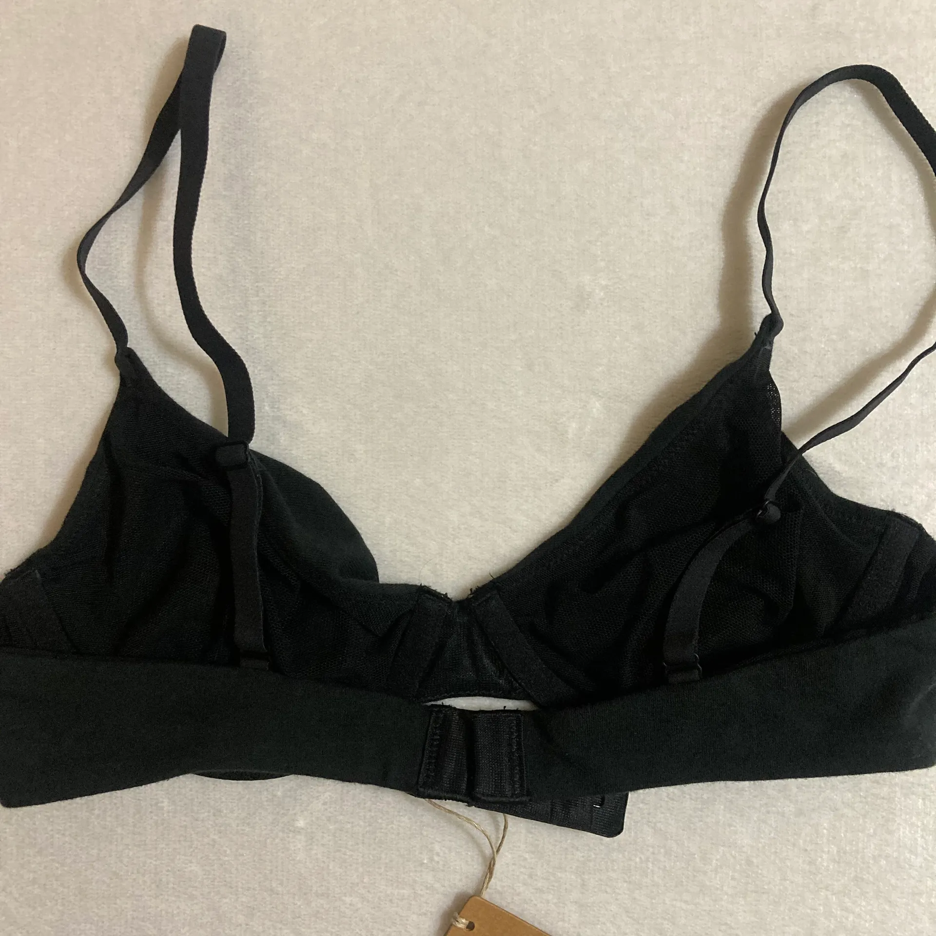 SKIMS Bra 32B - Image 3