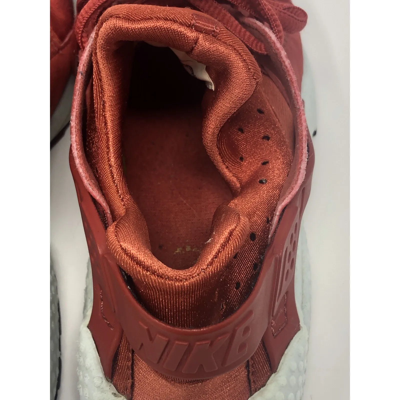 Size 7 US- Nike Air Huarache Run Red‎ &White - Image 11