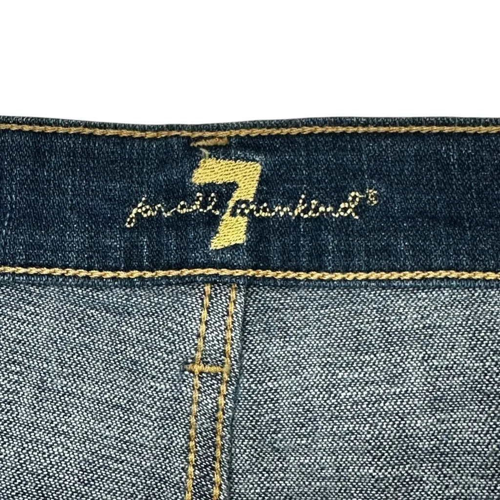 NEW/NWT 7FAMK Relaxed Mid Roll Jean Shorts Medium Wash Distressed Size 31 - Image 3