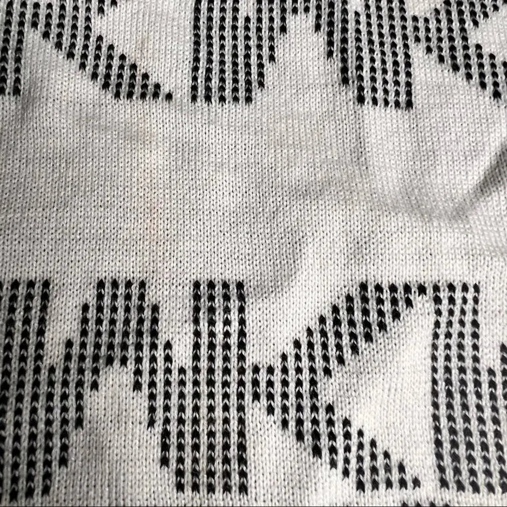 Michael Kors Womens Reversible Logo Scarf - Image 6