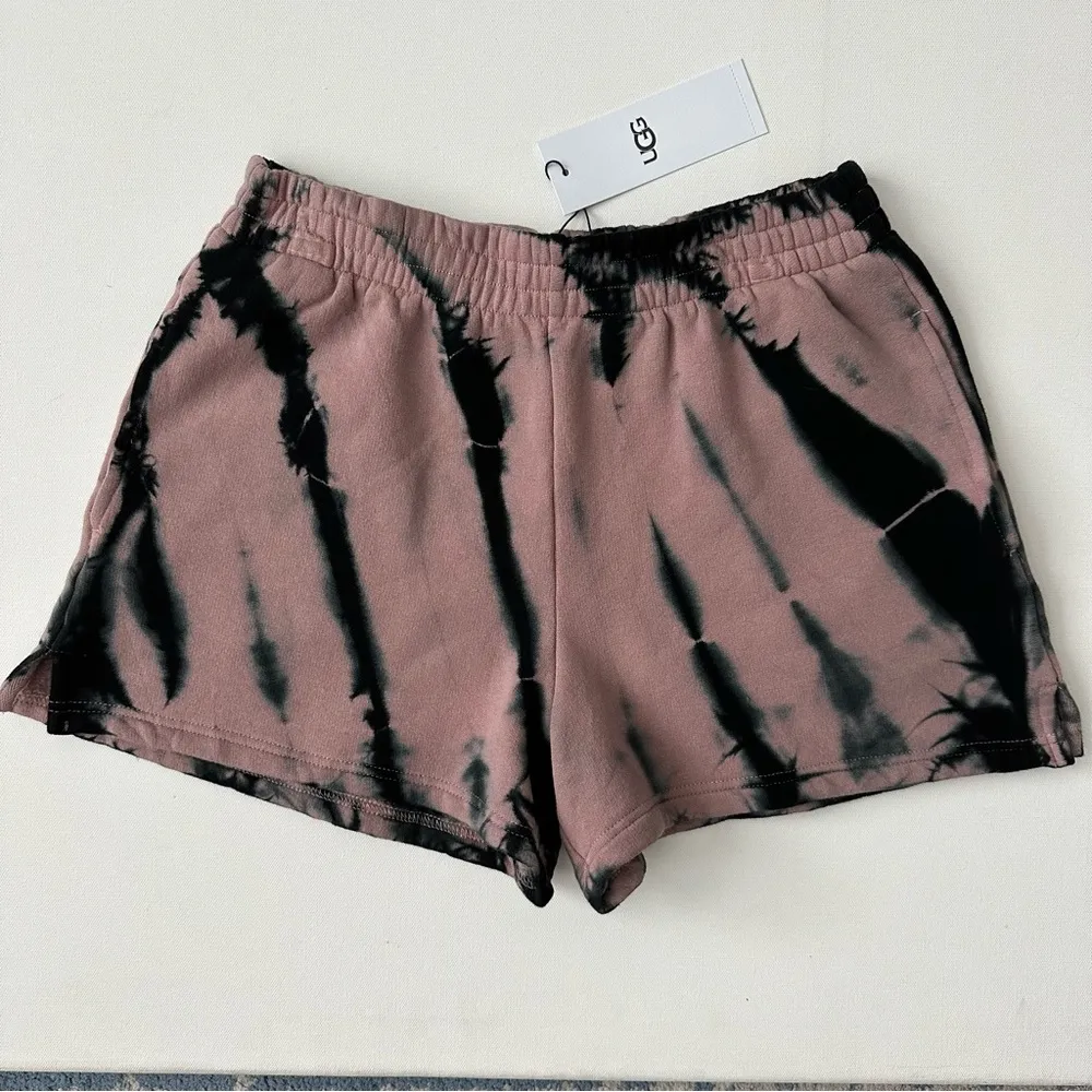 UGG Tie Dye Short Size XS Women - Image 3