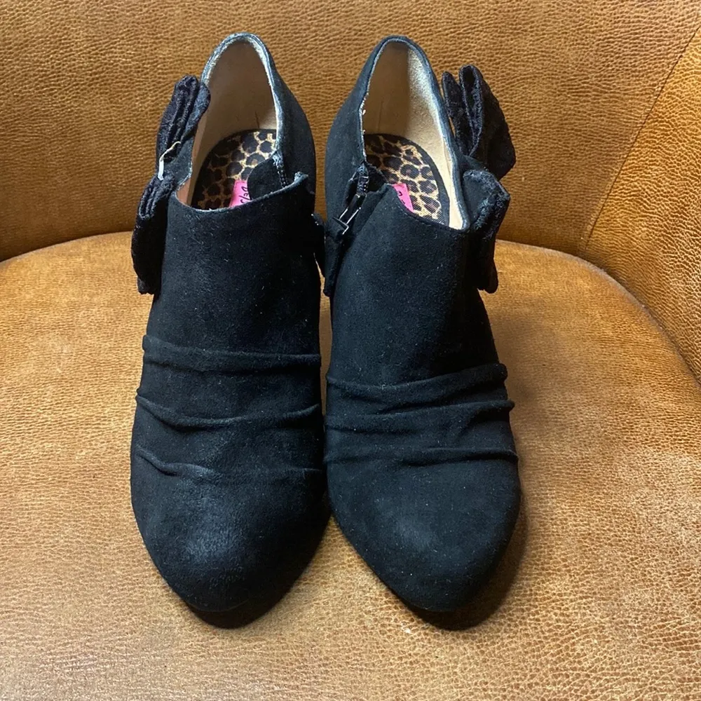 Betsey Johnson Suede Booties with lace bows size 7” - Image 2
