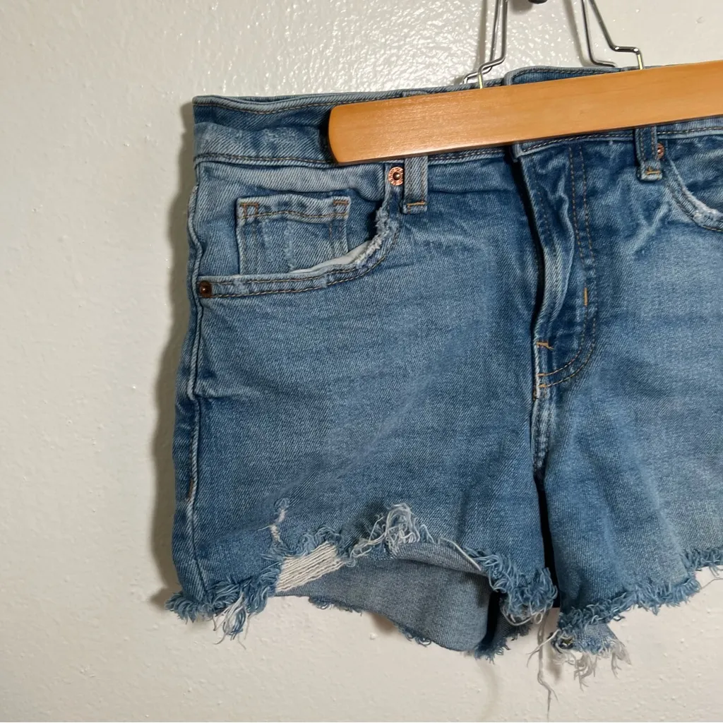 Old Navy High-Rise O.G. Loose Cut Off Shorts Medium Wash 2 - Image 3