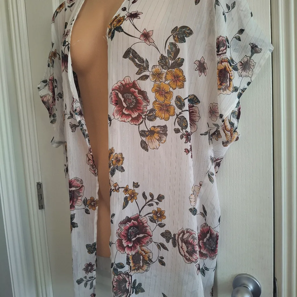 Maurices S/M Floral Kimono Cardigan White Size M - Image 10